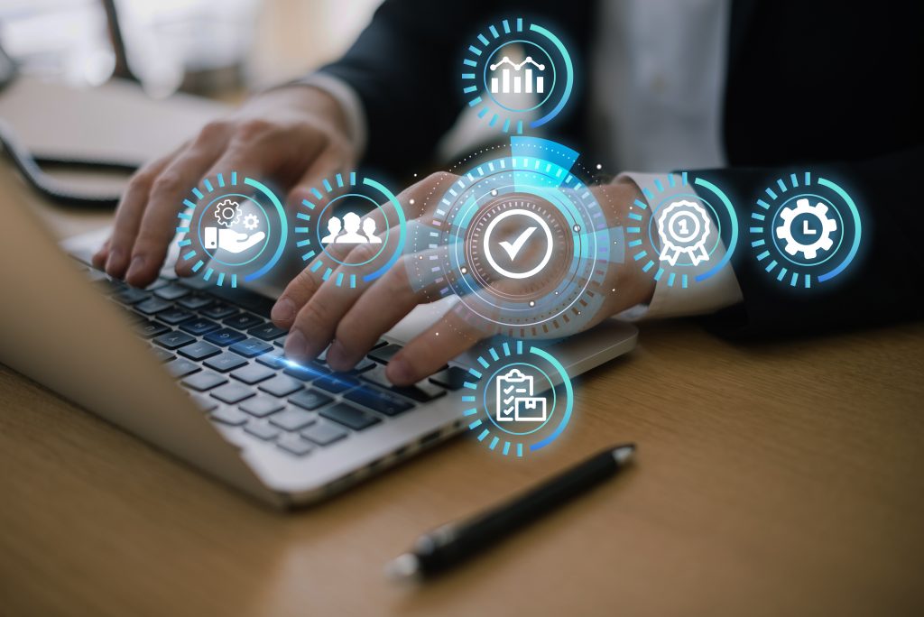 L’ATS se concentre sur la performance en recrutement et le SIRH vise une gestion RH globale